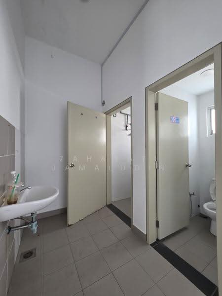 Shop / Office untuk Disewa di Seksyen U16 (Shah Alam) - Zahayati Jamaludin - Bathroom - PropertyGuru.com.my