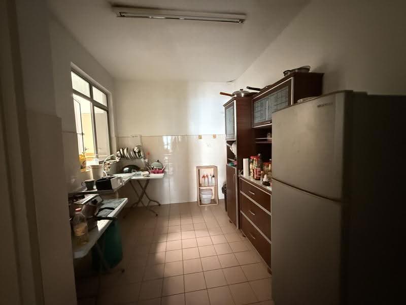 Kondominium untuk Dijual di Cyberia Smart Homes - Bee Yoke - Kitchen - PropertyGuru.com.my