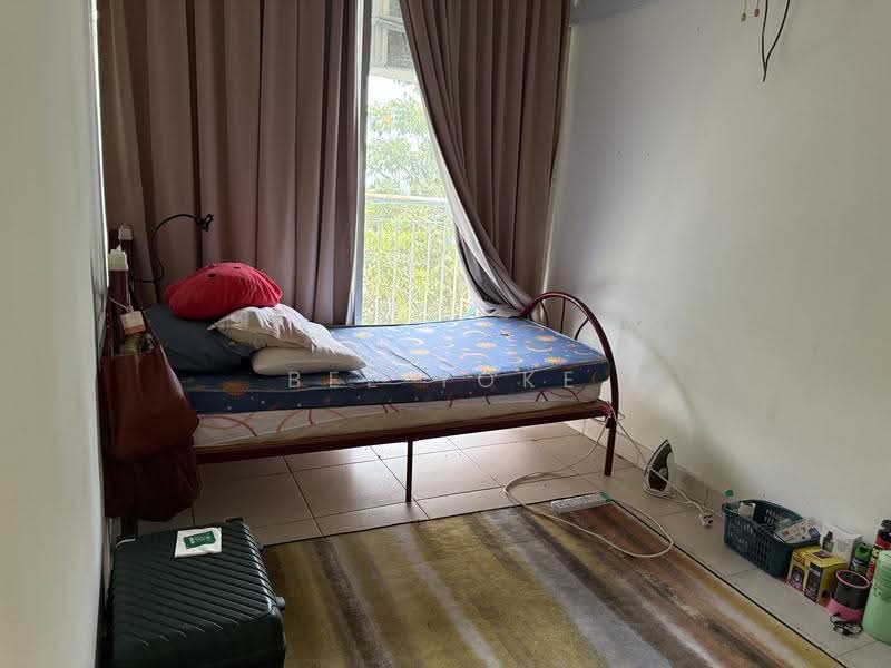 Kondominium untuk Dijual di Cyberia Smart Homes - Bee Yoke - Bedroom - PropertyGuru.com.my