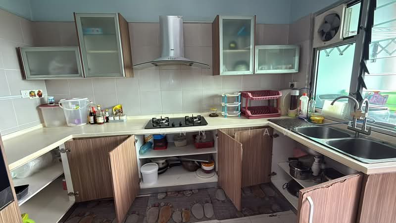 Kondominium untuk Disewa di Alam Damai - Vui Onn Liaw - Kitchen - PropertyGuru.com.my
