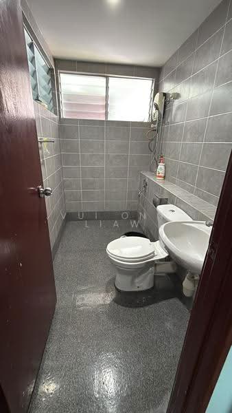 Kondominium untuk Disewa di Alam Damai - Vui Onn Liaw - Bathroom - PropertyGuru.com.my