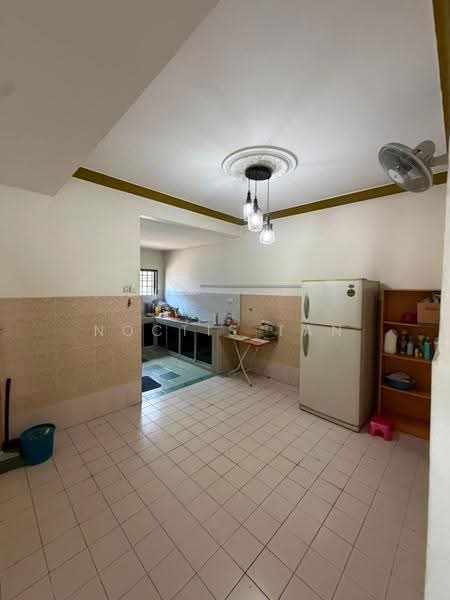 2-storey Terraced House for Rent in Bandar Indahpura (Kulai) - Noctis Tan - Kitchen - PropertyGuru.com.my