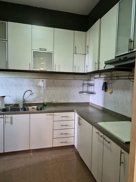 Apartment for Rent at Danga View Apartment - Caera Ng - Kitchen - PropertyGuru.com.my