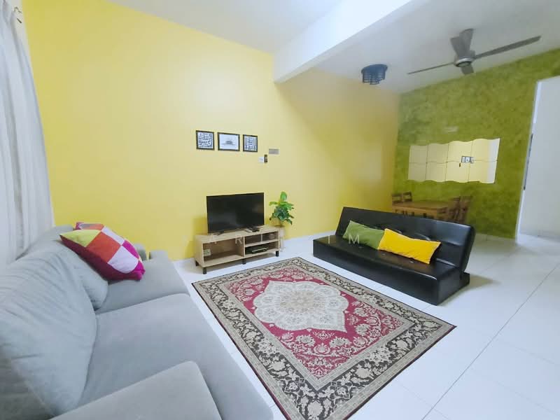 2-storey Terraced House for Sale in Bandar Dato Onn (Tebrau) - Karl Lim - Living Room - PropertyGuru.com.my