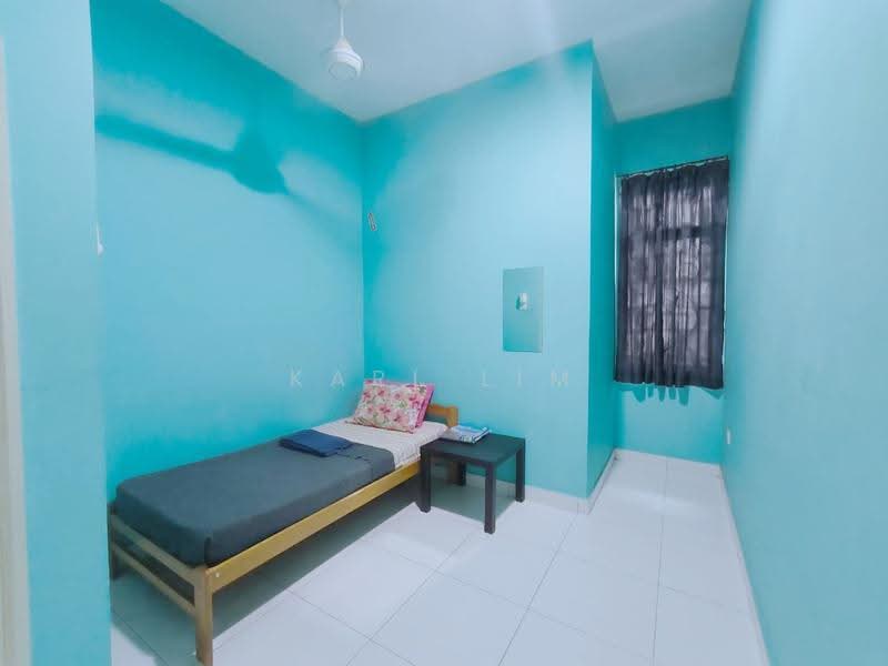 2-storey Terraced House for Sale in Bandar Dato Onn (Tebrau) - Karl Lim - Bedroom - PropertyGuru.com.my