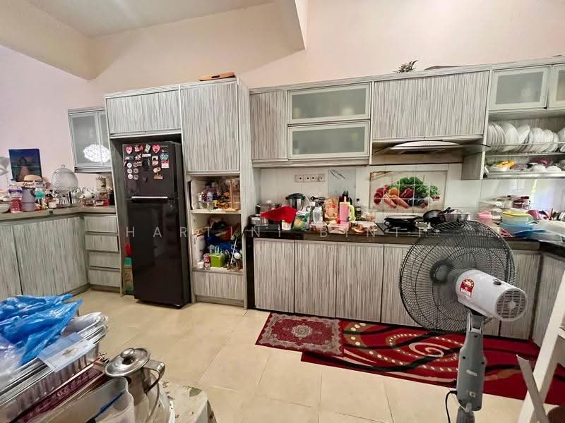 Terraced House for Sale in Shah Alam (Selangor) - Hartini Binti Ismail - Kitchen - PropertyGuru.com.my