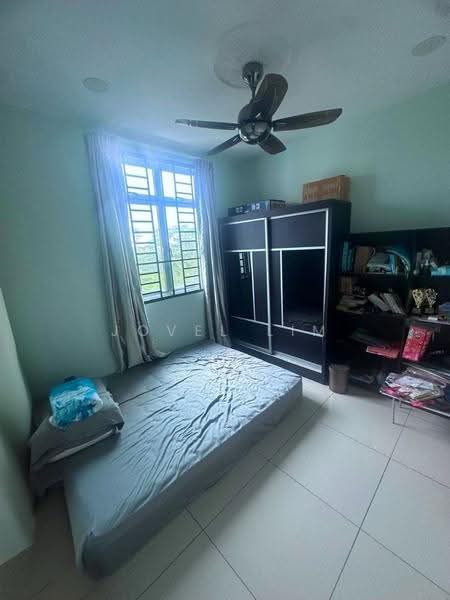 Service Residence for Sale at D'Ambience Residences (Pangsapuri Ikatan Flora) - Jovel Lim - Bedroom - PropertyGuru.com.my