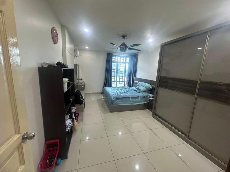 Service Residence for Sale at D'Ambience Residences (Pangsapuri Ikatan Flora) - Jovel Lim - Bedroom - PropertyGuru.com.my