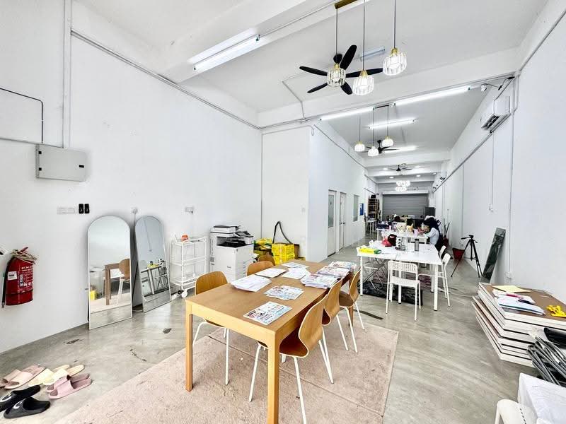 Shop / Office untuk Dijual di Kajang (Selangor) - Azli Ibrahim - Interior - PropertyGuru.com.my