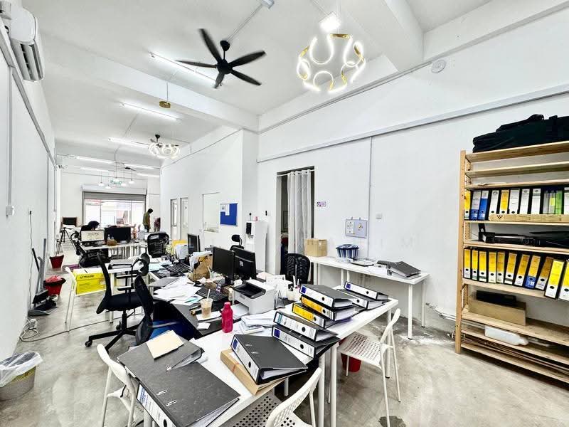 Shop / Office untuk Dijual di Kajang (Selangor) - Azli Ibrahim - Interior - PropertyGuru.com.my