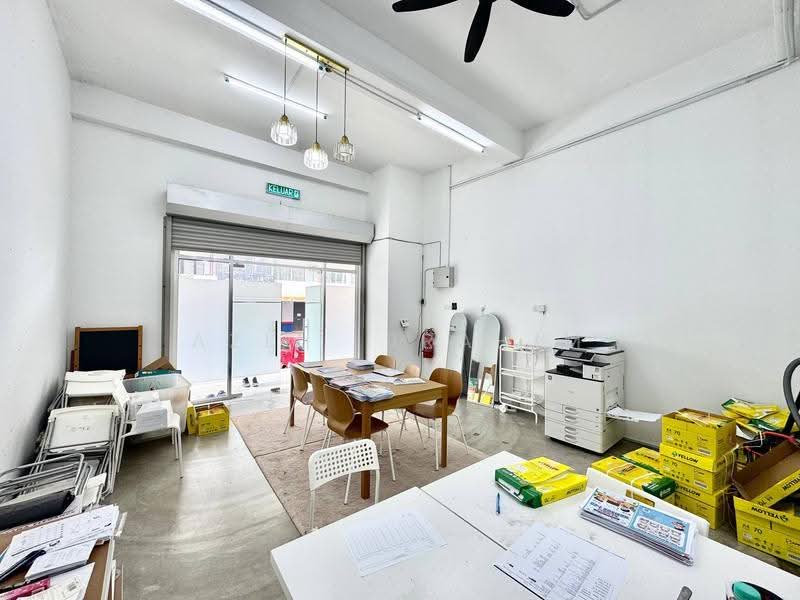Shop / Office untuk Dijual di Kajang (Selangor) - Azli Ibrahim - Interior - PropertyGuru.com.my