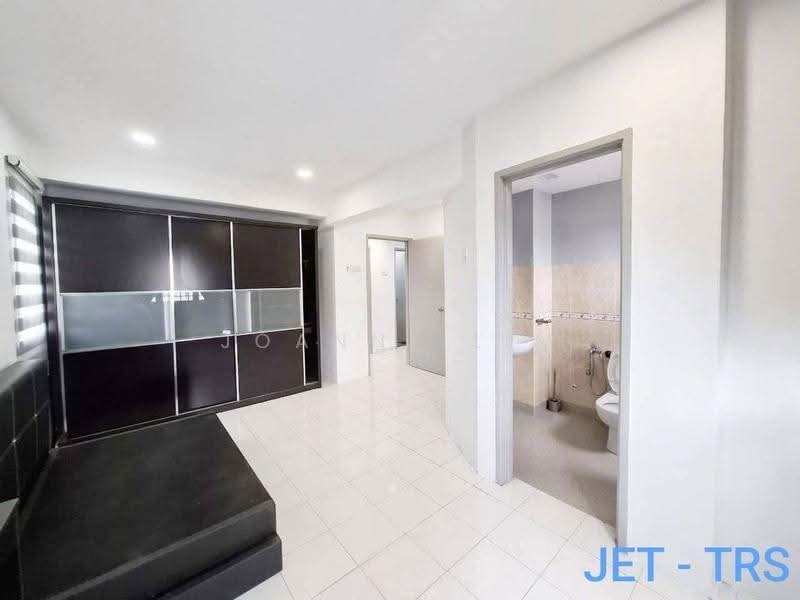 Kondominium untuk Dijual di Pelangi Heights 2 - Joanne Lim - Bathroom - PropertyGuru.com.my