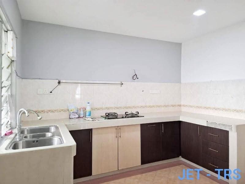 Kondominium untuk Dijual di Pelangi Heights 2 - Joanne Lim - Kitchen - PropertyGuru.com.my