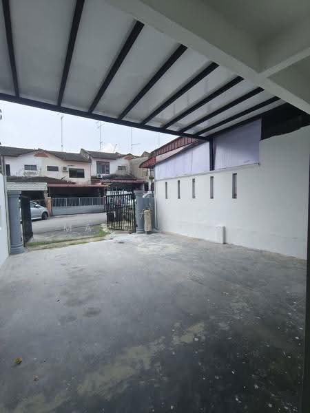 2-storey Terraced House for Sale in Taman Kluang Barat (Kluang) - Marcus Tey - Exterior - PropertyGuru.com.my
