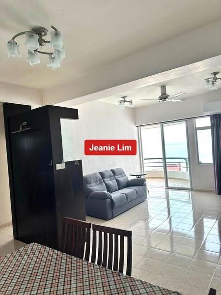 Kondominium untuk Disewa di Marina Tower (Ratu Mutiara) - Jeanie Lim - Living Room - PropertyGuru.com.my