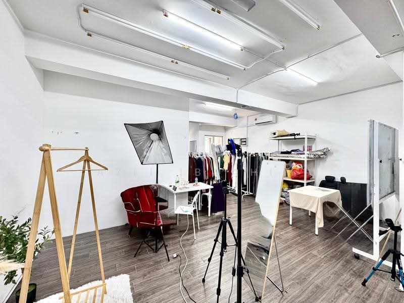 Shop / Office untuk Dijual di Kajang (Selangor) - Azli Ibrahim - Interior - PropertyGuru.com.my