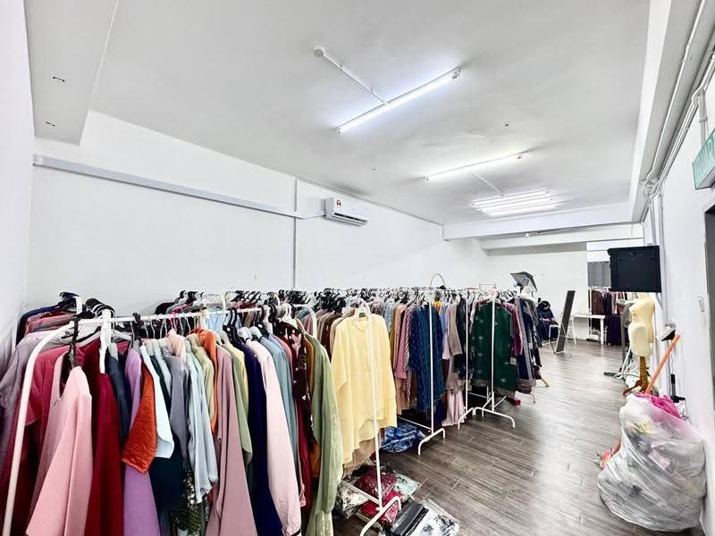 Shop / Office untuk Dijual di Kajang (Selangor) - Azli Ibrahim - Interior - PropertyGuru.com.my
