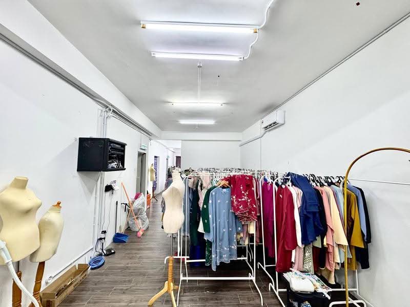 Shop / Office untuk Dijual di Kajang (Selangor) - Azli Ibrahim - Interior - PropertyGuru.com.my