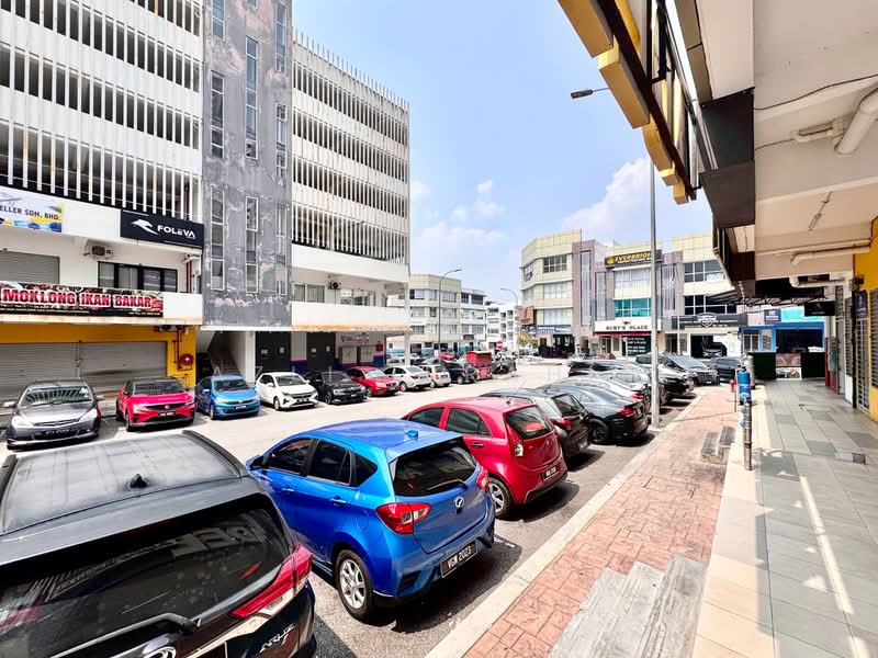 Shop / Office untuk Dijual di Kajang (Selangor) - Azli Ibrahim - Exterior - PropertyGuru.com.my