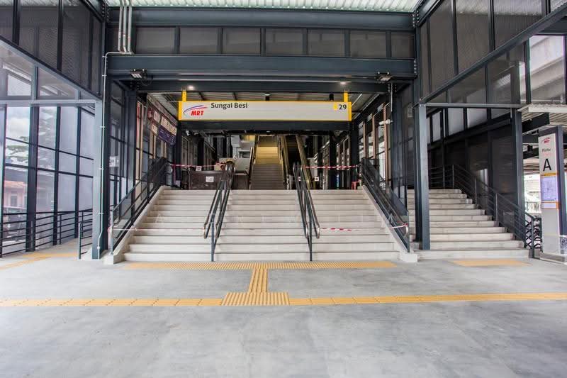 Pejabat untuk Disewa di Taman Tasik Damai (Sungai Besi) - andrew lim - Entrance - PropertyGuru.com.my