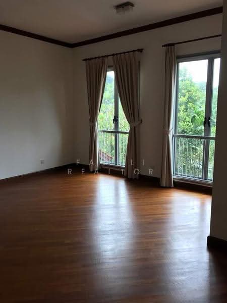 3.5-storey Terraced House for Rent in Sri Bukit Persekutuan (Bangsar) - Fadzli Realtor - Living Room - PropertyGuru.com.my