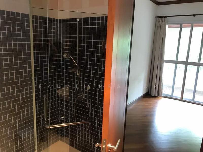 3.5-storey Terraced House for Rent in Sri Bukit Persekutuan (Bangsar) - Fadzli Realtor - Bathroom - PropertyGuru.com.my