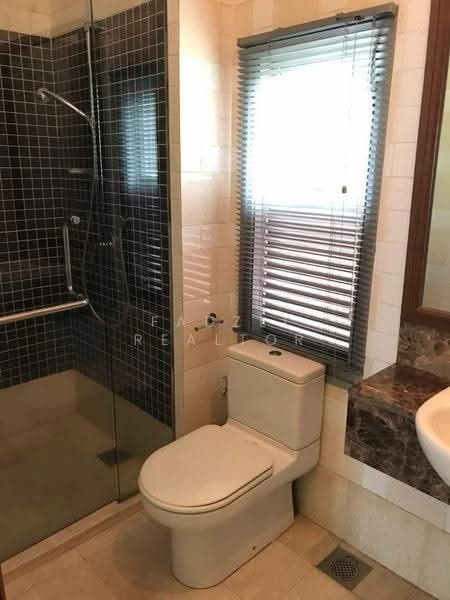 3.5-storey Terraced House for Rent in Sri Bukit Persekutuan (Bangsar) - Fadzli Realtor - Bathroom - PropertyGuru.com.my