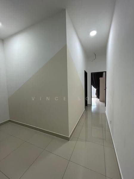 Kediaman Servis untuk Dijual di Twin Tower Residence - Vince Soo - Corridor - PropertyGuru.com.my