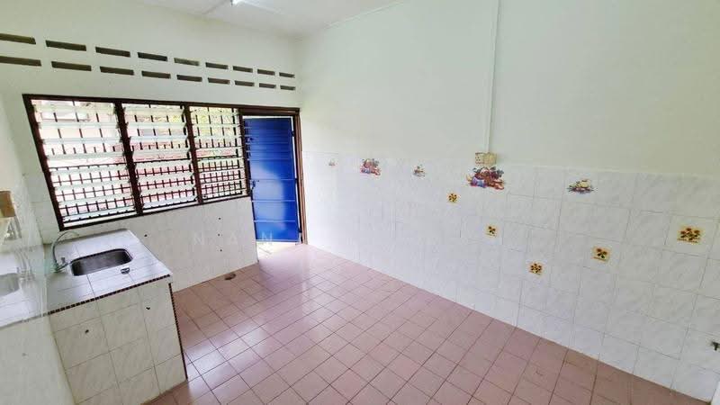 1-storey Terraced House for Sale in Ampang Jaya (Ampang) - Nana Cheah - Kitchen - PropertyGuru.com.my