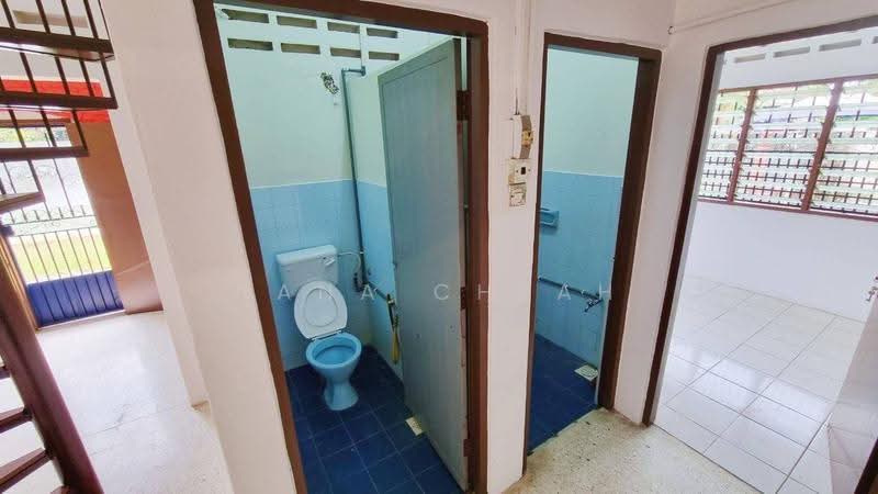 1-storey Terraced House for Sale in Ampang Jaya (Ampang) - Nana Cheah - Bathroom - PropertyGuru.com.my