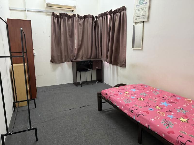 Kondominium untuk Dijual di Cyberia Crescent 1 - Bee Yoke - Bedroom - PropertyGuru.com.my