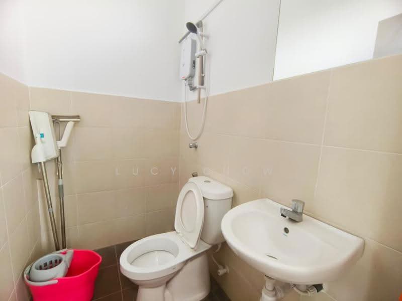 Terraced House for Rent in Taman Kundang Jaya (Rawang) - Lucy Chow - Bathroom - PropertyGuru.com.my