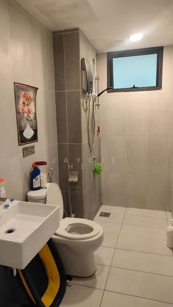 Kediaman Servis untuk Disewa di Eclipse Residence @ Pan'gaea - Jaycie Hew - Bathroom - PropertyGuru.com.my