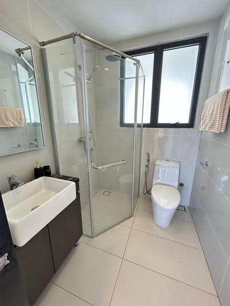 Condominium for Sale at Kings Bay @ Country Garden Danga Bay - Jeremy Goh - Bathroom - PropertyGuru.com.my