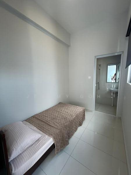 Condominium for Sale at Kings Bay @ Country Garden Danga Bay - Jeremy Goh - Bedroom - PropertyGuru.com.my