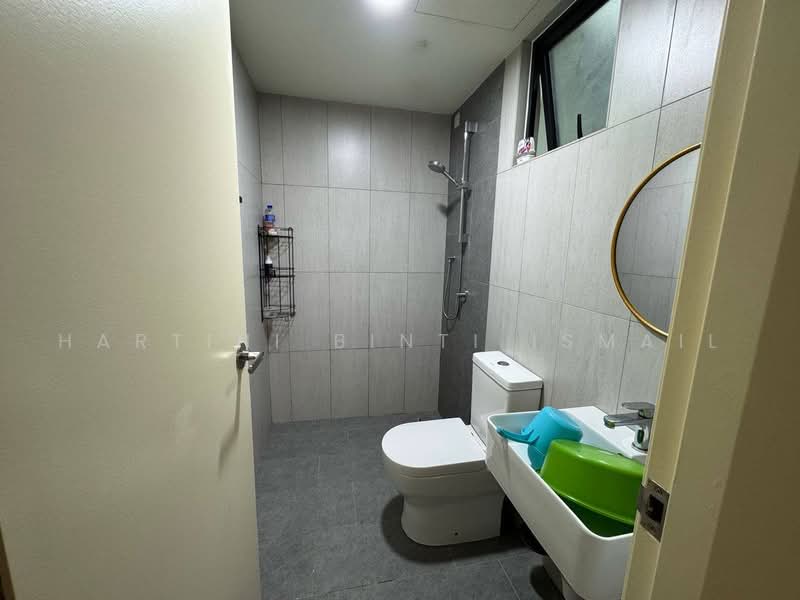 Pangsapuri untuk Dijual di Dian Residency - Hartini Binti Ismail - Bathroom - PropertyGuru.com.my