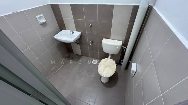 2-storey Terraced House for Sale in Bandar Putra (Kulai) - Marcus Tey - Bathroom - PropertyGuru.com.my