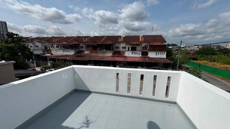 2-storey Terraced House for Sale in Bandar Putra (Kulai) - Marcus Tey - Exterior - PropertyGuru.com.my