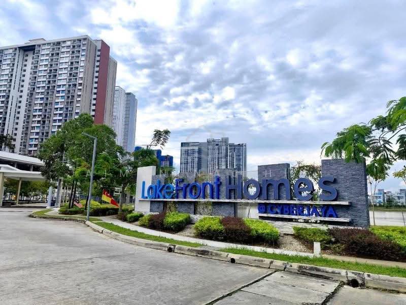 Kondominium untuk Dijual di Lakefront Homes - Aiman Najihin - Exterior - PropertyGuru.com.my