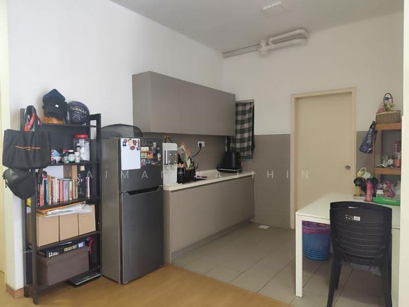 Kondominium untuk Dijual di Lakefront Homes - Aiman Najihin - Kitchen - PropertyGuru.com.my