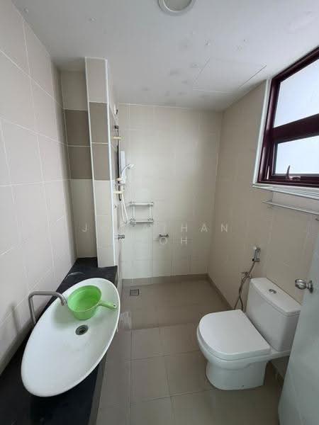 Condominium for Rent at Rafflesia - Jonathan Yeoh - Bathroom - PropertyGuru.com.my