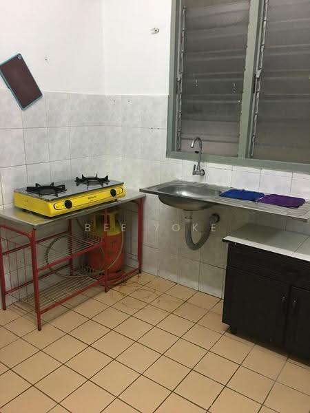 Pangsapuri untuk Dijual di Sri Camellia - Bee Yoke - Kitchen - PropertyGuru.com.my