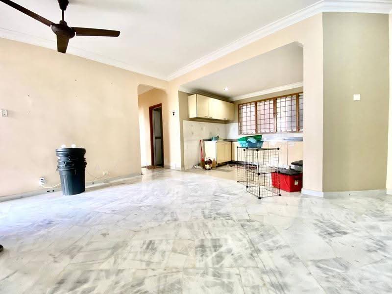 Kondominium untuk Dijual di Sri Angsana Hilir - Azli Ibrahim - Living Room - PropertyGuru.com.my