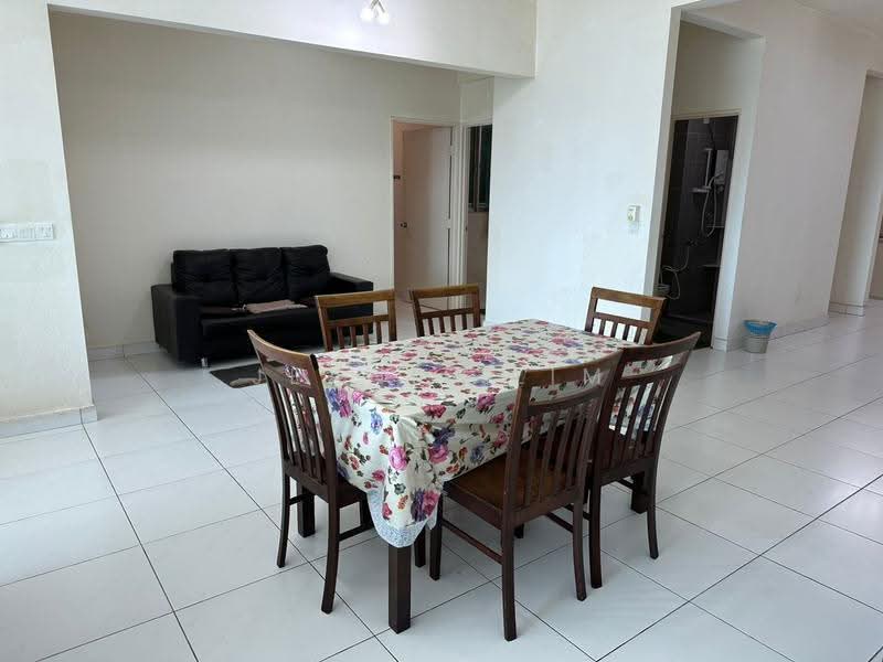 Condominium for Rent at Elit Heights @ Bayan City - Jeanie Lim - Living Room - PropertyGuru.com.my