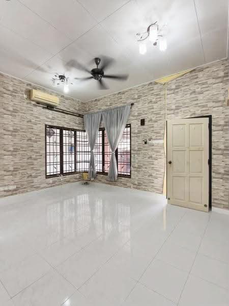 1-storey Terraced House for Sale in Taman Seri Austin (Tebrau) - JAN AU - Living Room - PropertyGuru.com.my