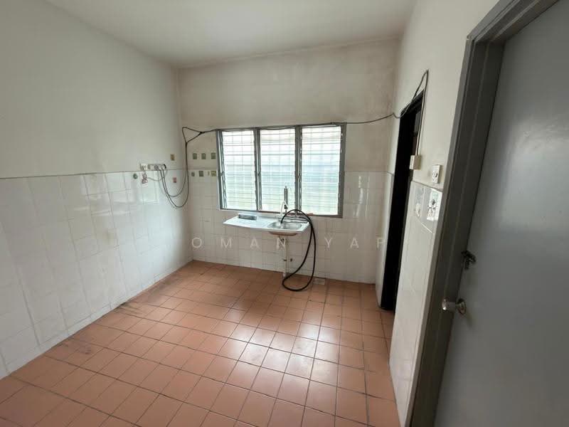 Rumah Teres 2-Tingkat untuk Disewa di Rawang Perdana (Rawang) - Roman Yap - Kitchen - PropertyGuru.com.my