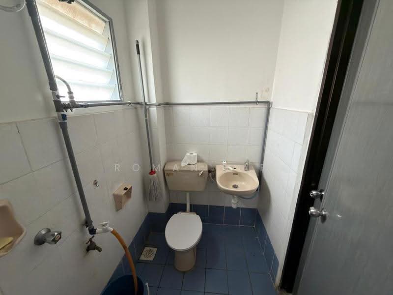 Rumah Teres 2-Tingkat untuk Disewa di Rawang Perdana (Rawang) - Roman Yap - Bathroom - PropertyGuru.com.my