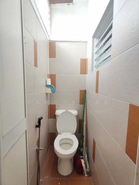Rumah Teres 1-Tingkat untuk Dijual di Ujong Pasir (Melaka) - Ramona Tan - Bathroom - PropertyGuru.com.my