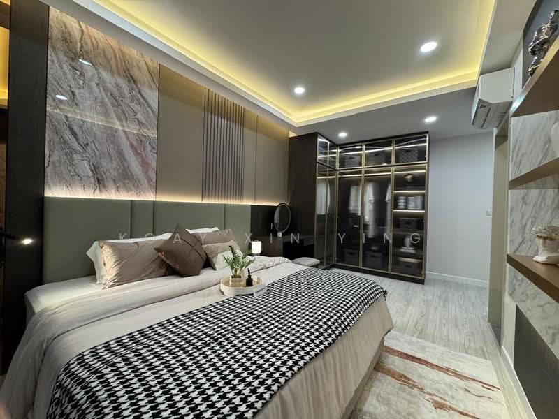 Service Residence for Sale at Pinnacle Bukit Gambier - Koay Xin Ying - Master Bedroom - PropertyGuru.com.my
