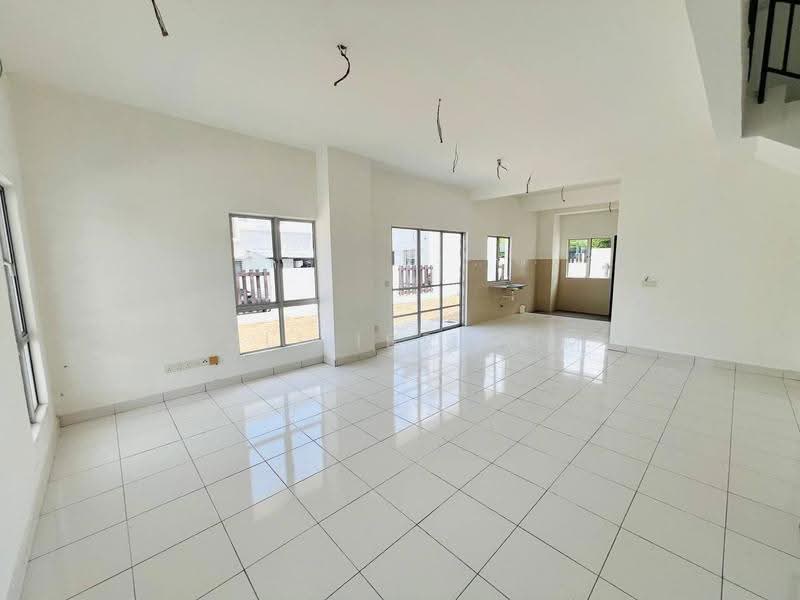 Rumah Teres 2-Tingkat untuk Dijual di Setia Ecohill (Semenyih) - Azli Ibrahim - Living Room - PropertyGuru.com.my